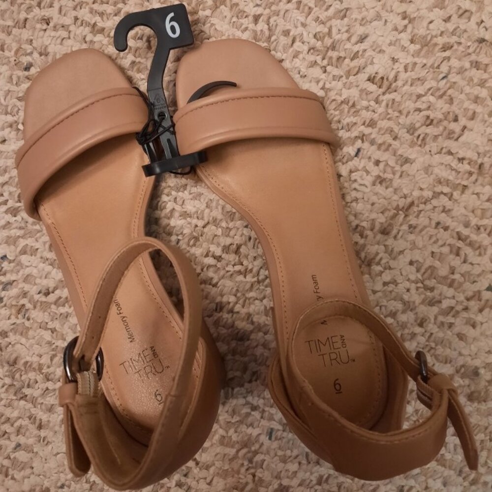 Time & Tru Nude Sandal size 6
